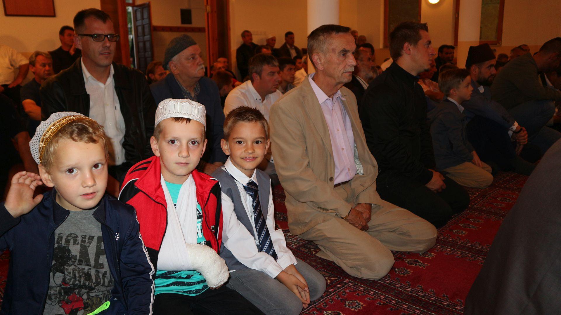 Bajramske svečanosti u Srebrenici: Bajram-namaz klanjan u 12 obnovljenih džamija