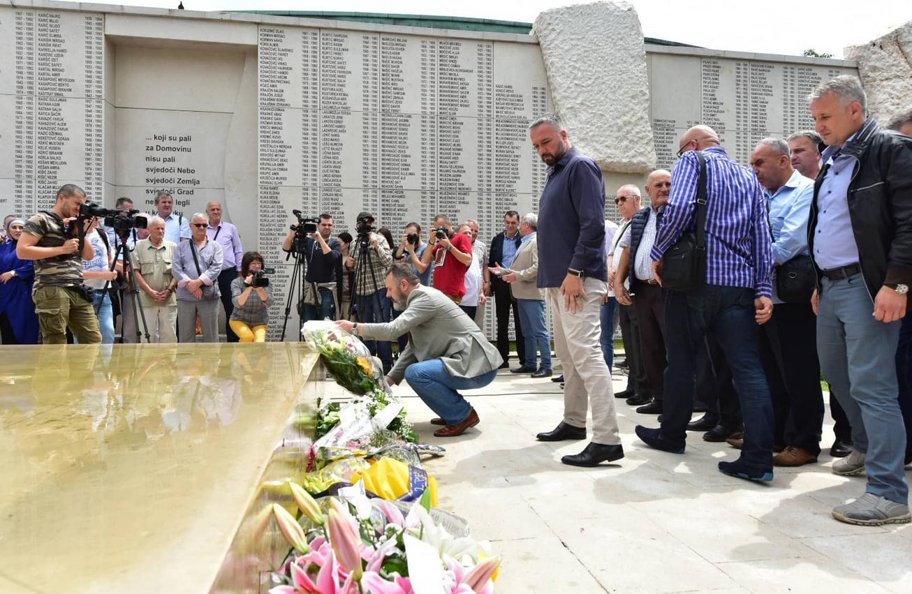 Obilježena 25. godišnjica pogibije ratnog heroja Safeta Zajke: Uvijek je pomagao saborcima
