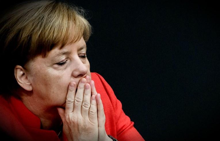 Raskol njemačkih demokršćana zbog izbjeglica, ali nema "rušenja" kancelarke Merkel