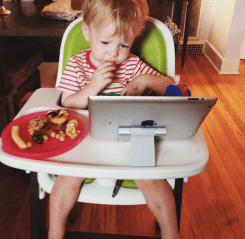 Djeca bi trebala jesti bez uključenog televizora