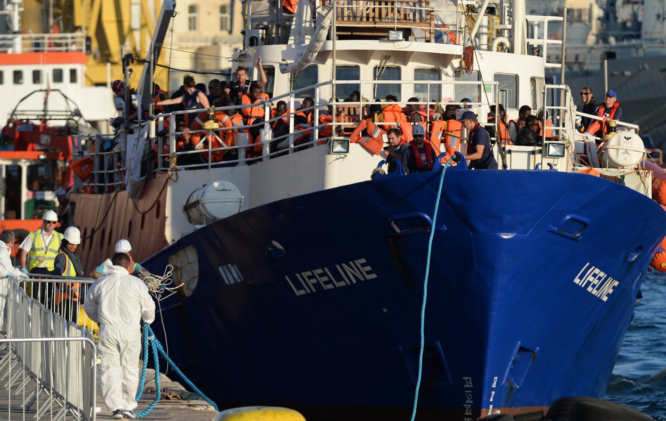 Brod Lifeline s 234 migranta stigao na Maltu