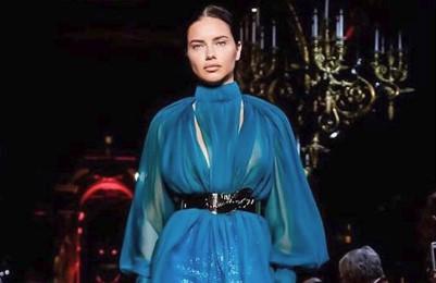Adrijana Lima zasjala na Pariskoj sedmici mode