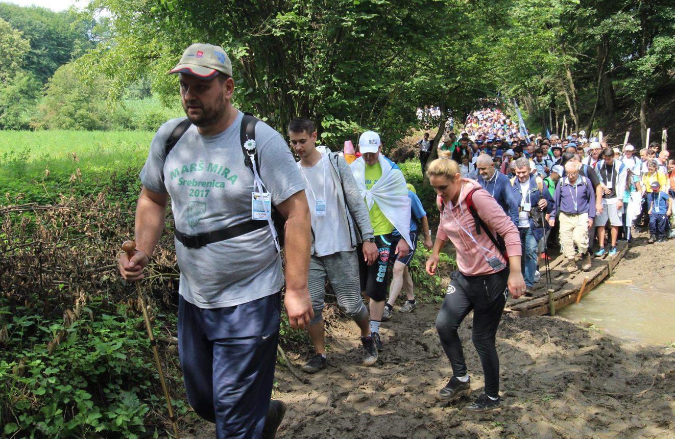 Stotinu kilometara natopljenih krvlju ubijenih Srebreničana