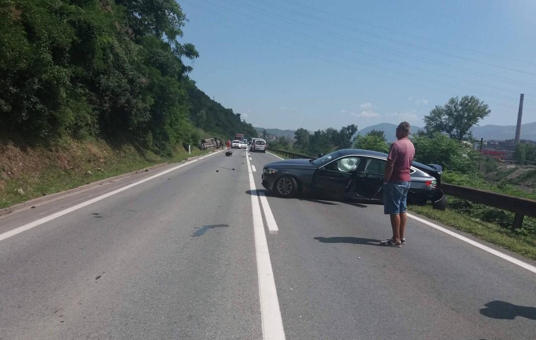 U nesreći na putu M-17 Zenica - Nemila povrijeđena jedna osoba