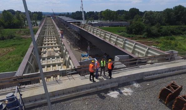 Izvođači i predstavnici Ministarstva prometa zadovoljni: Na mostu Svilaj izvršeno 55 posto radova