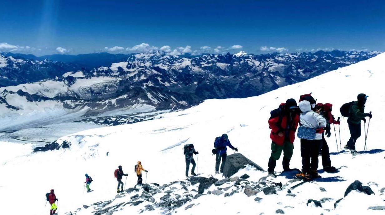 Izuzetan uspjeh bh. alpinističkog tima: Trinaestogodišnji Danin Jusko osvojio najviši vrh Evrope
