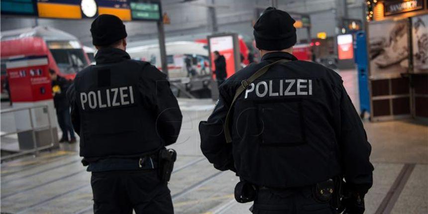 Policija u Njemačkoj pronašla liste imena 'neprijatelja' desnice