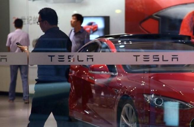 ''Tesla'' gradi fabriku u Šangaju, zapošljavaju nove radnike