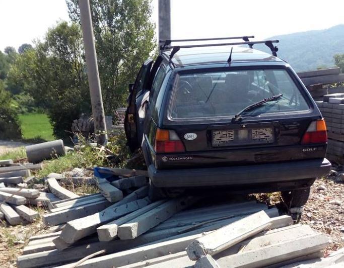Epilog nesreće u Brnjiku kod Čelića: Preminuo vozač Golfa