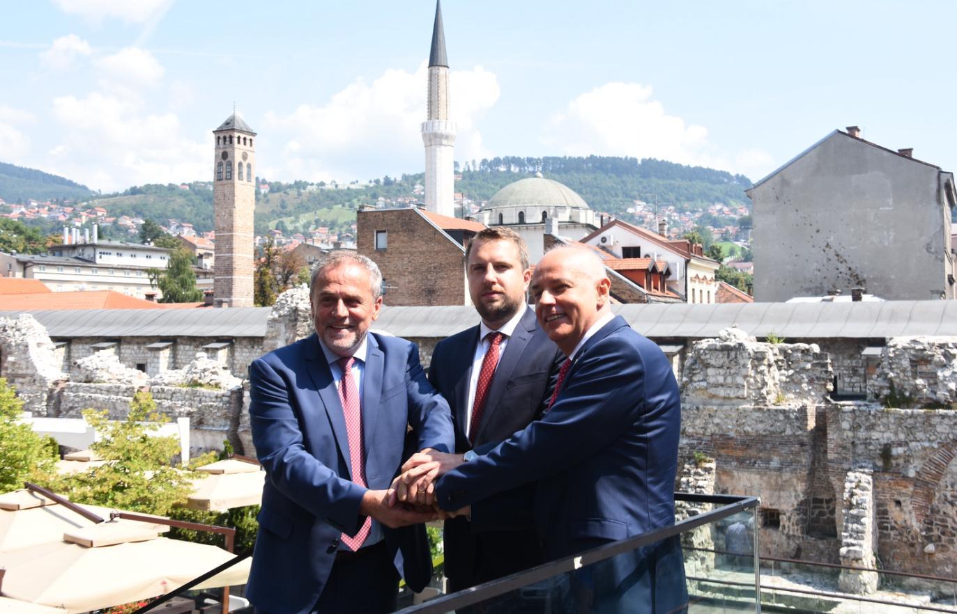 Gradonačelnici Sarajeva, Beograda i Zagreba dogovorili saradnju