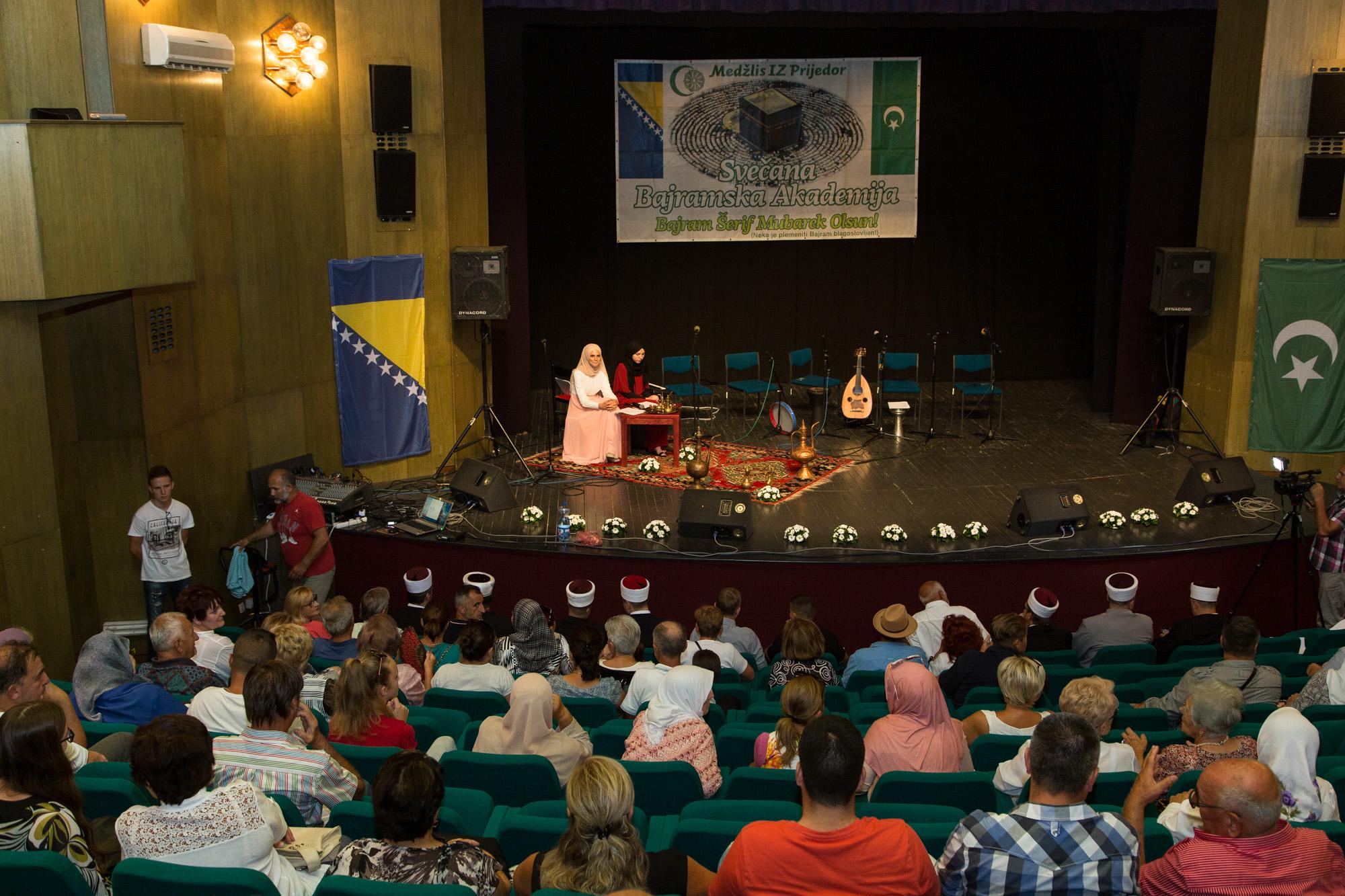 Povodom blagdana u gradskom Pozorištu u Prijedoru održana tradicionalna bajramska akademija