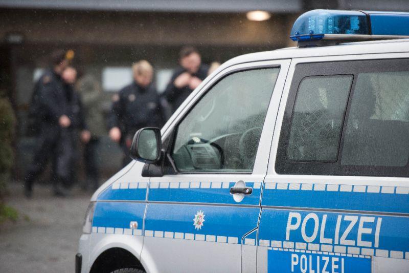 U Njemačkoj traje potraga za trojicom napadača na migranta