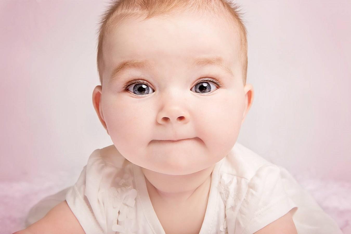 Uzrok bubuljica kod beba su hormoni