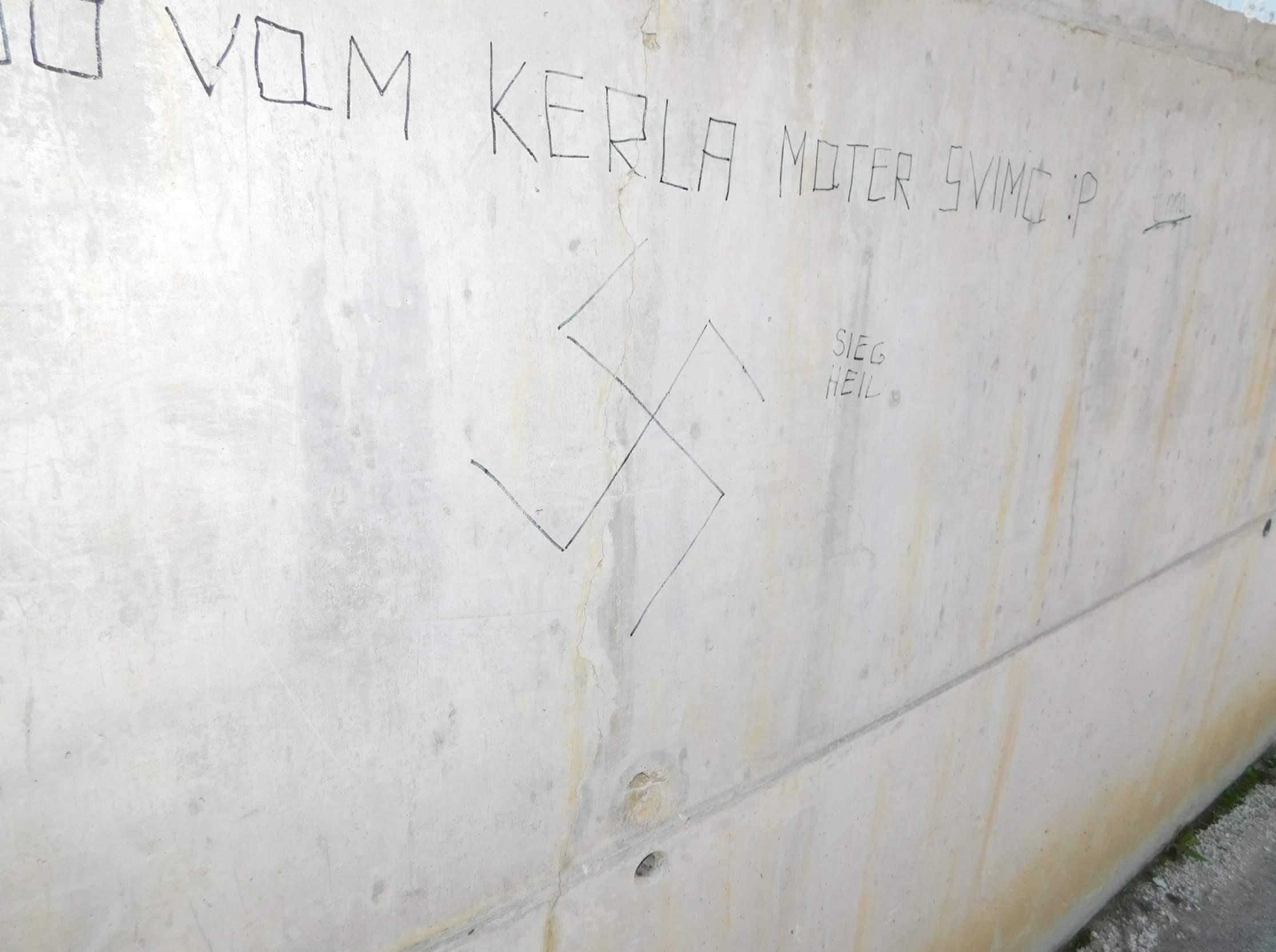 Fašistički simboli opet osvanuli u Svrakama