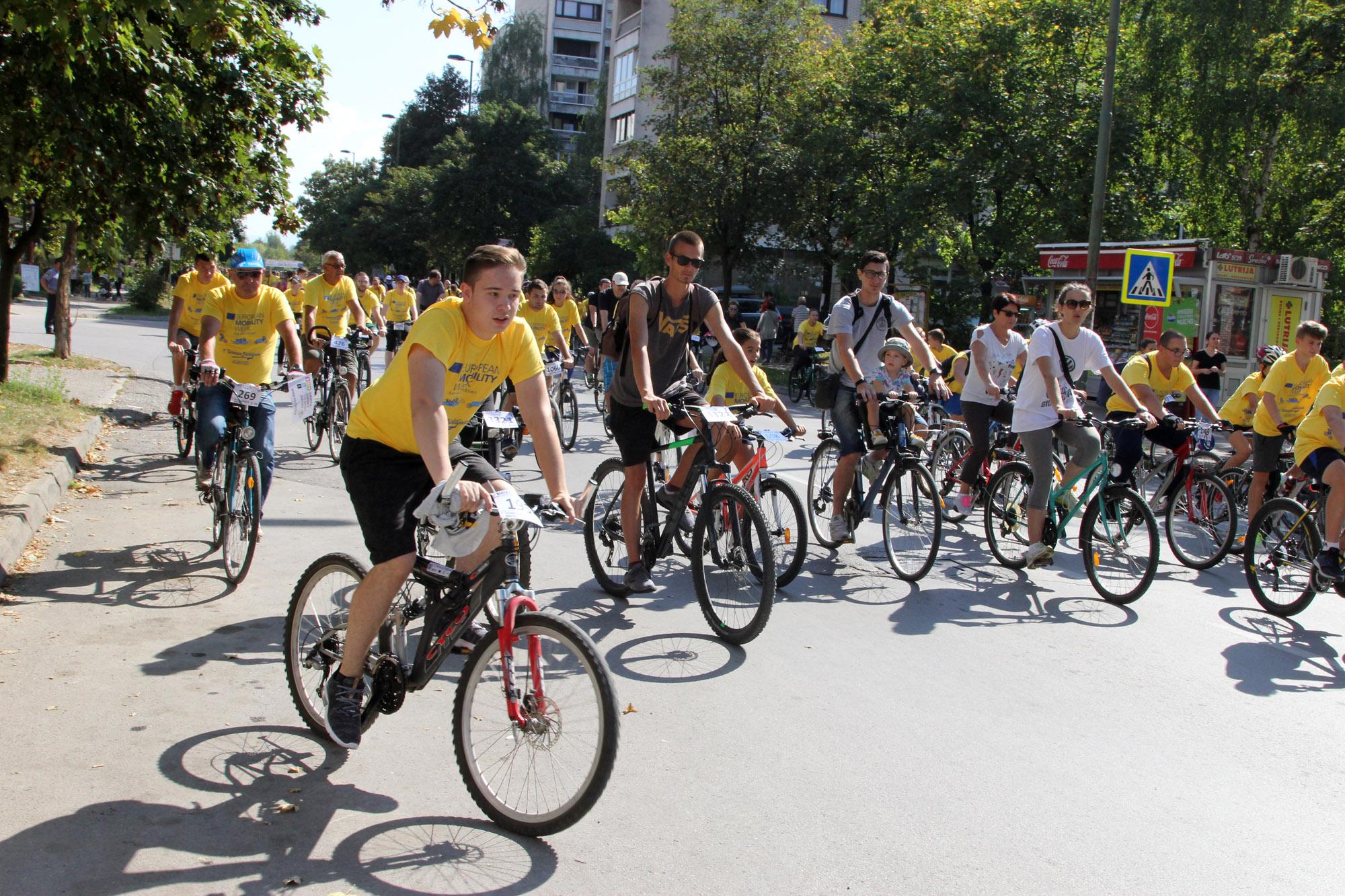 Četiri hiljade biciklista prodefiliralo tuzlanskim ulicama