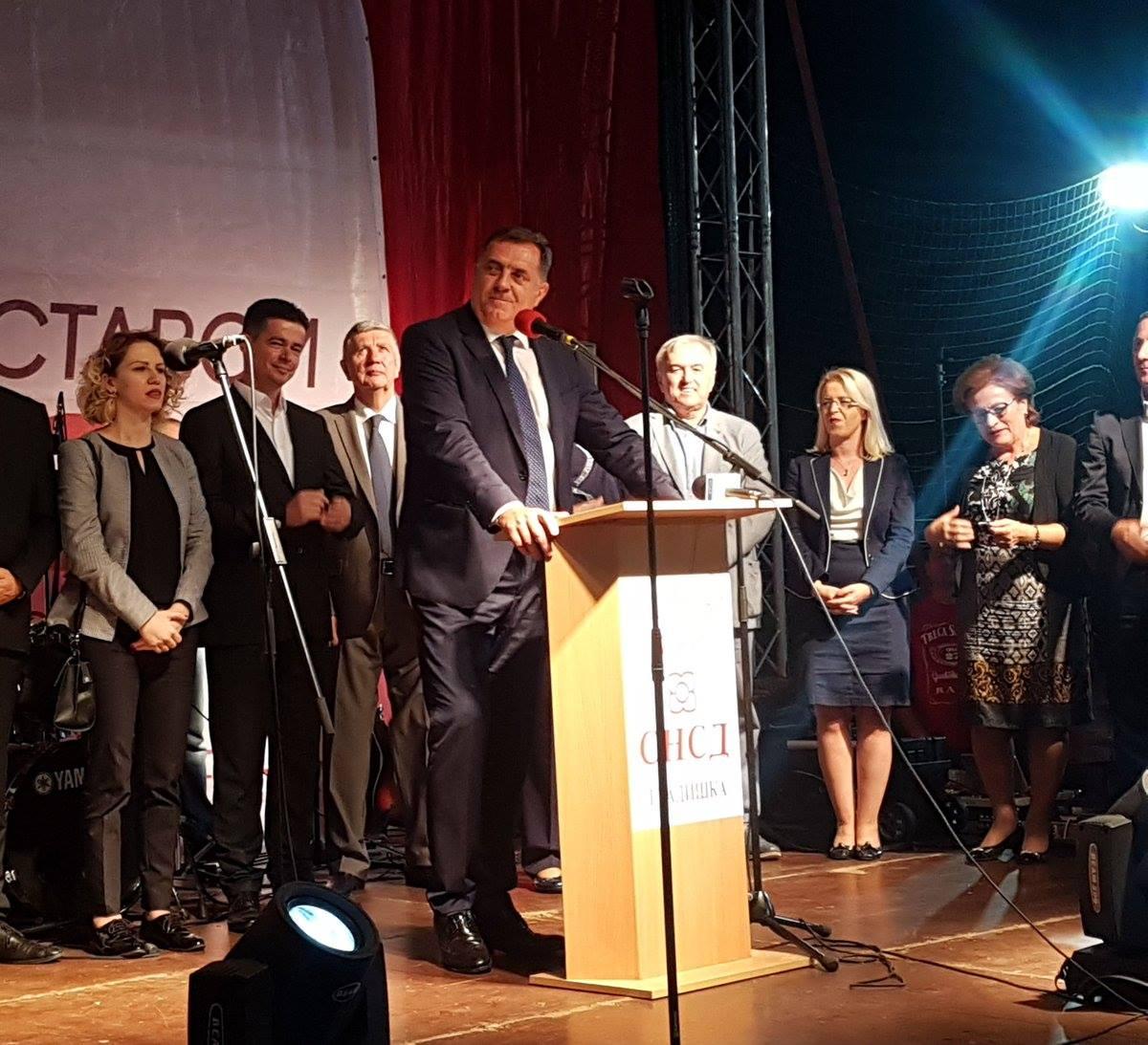 Dodik najavio referendum za "srpsko Sarajevo", Ivanića nazvao seronjom, a Ešdauna kretenom