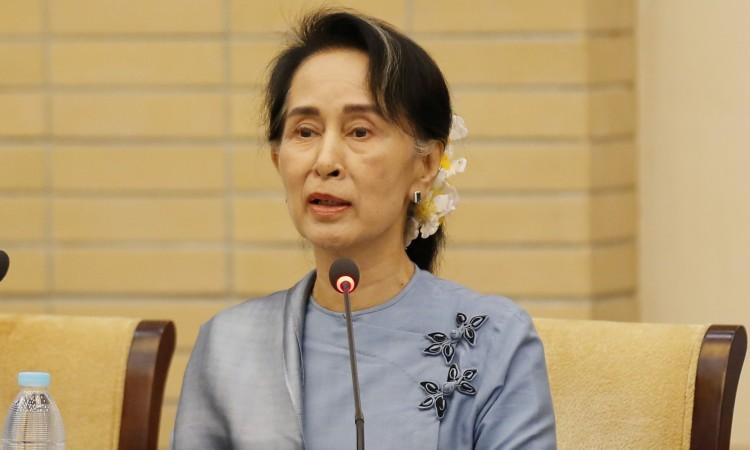 Liderka Burme izgubila počasno državljanstvo Kanade