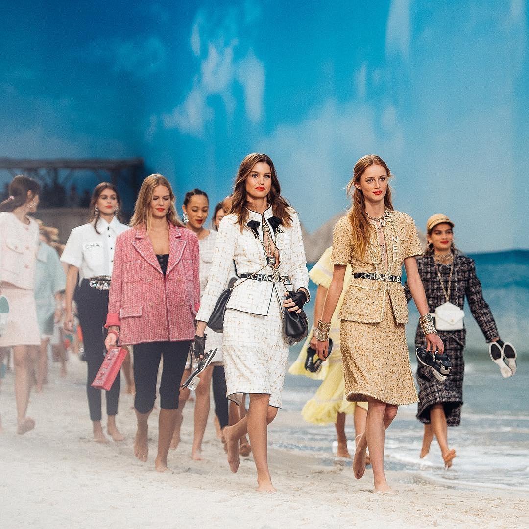 Na “Chanelovoj” reviji: Ljepotice prošetale pješčanom plažom