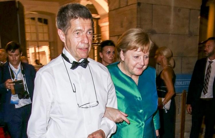 Detalji iz života najmoćnije političarke: Angela Merkel nosi prezime bivšeg muža, sa sadašnjim se rijetko pojavljuje javno