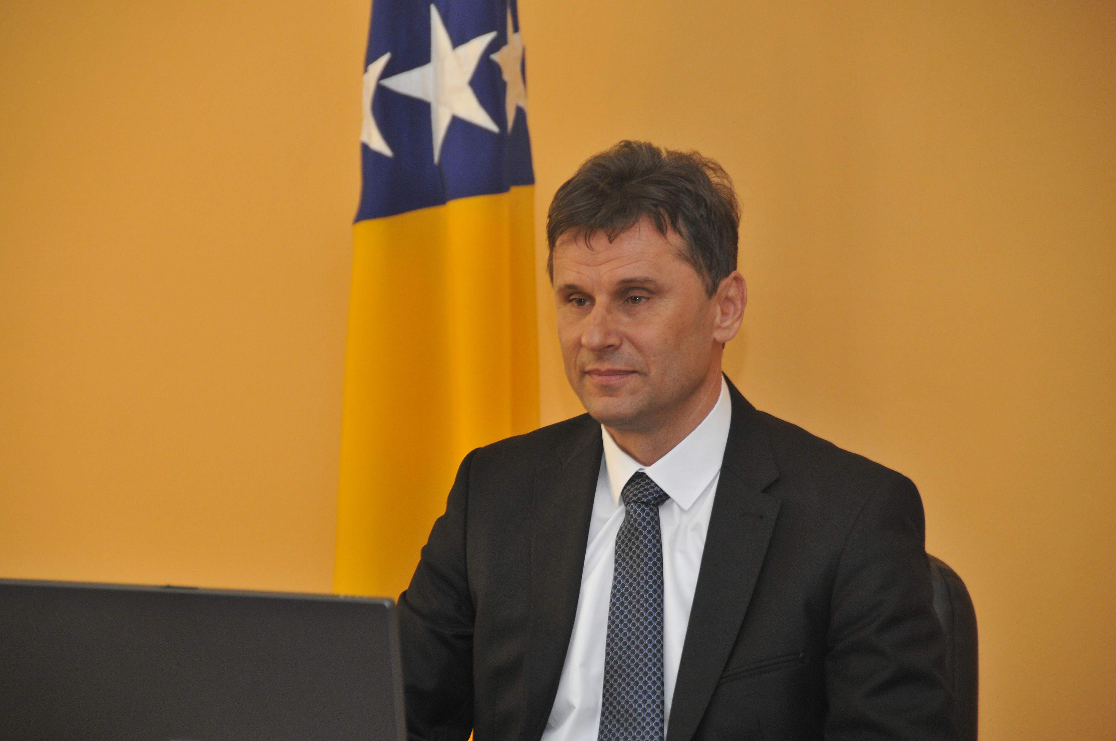 Premijer Novalić nezakonito obrađivao lične podatke