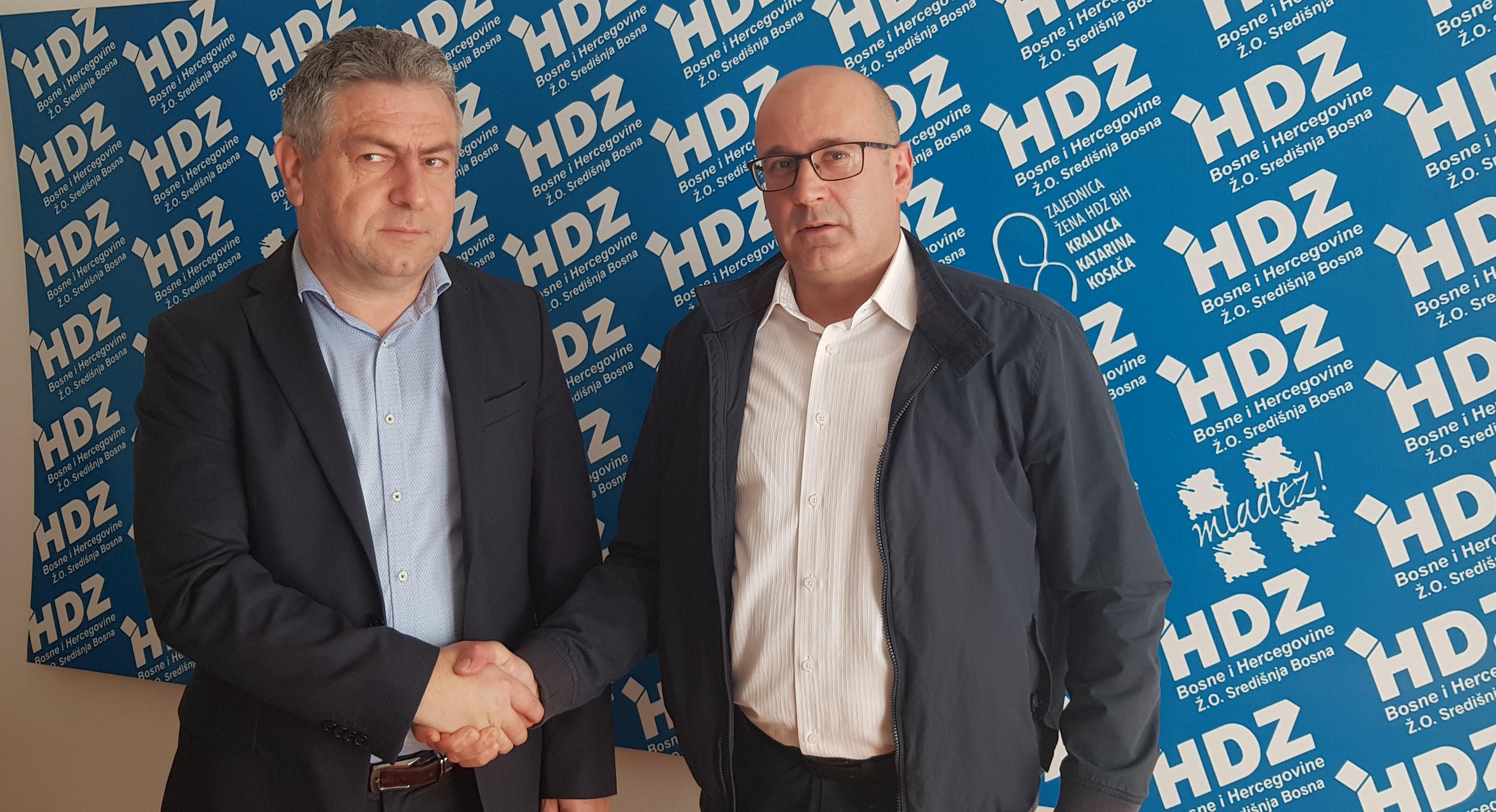 Kantonalni odbori HDZ-a BiH i HDZ-a 1990 u Travniku potpisali sporazum o poslijeizbornoj saradnji