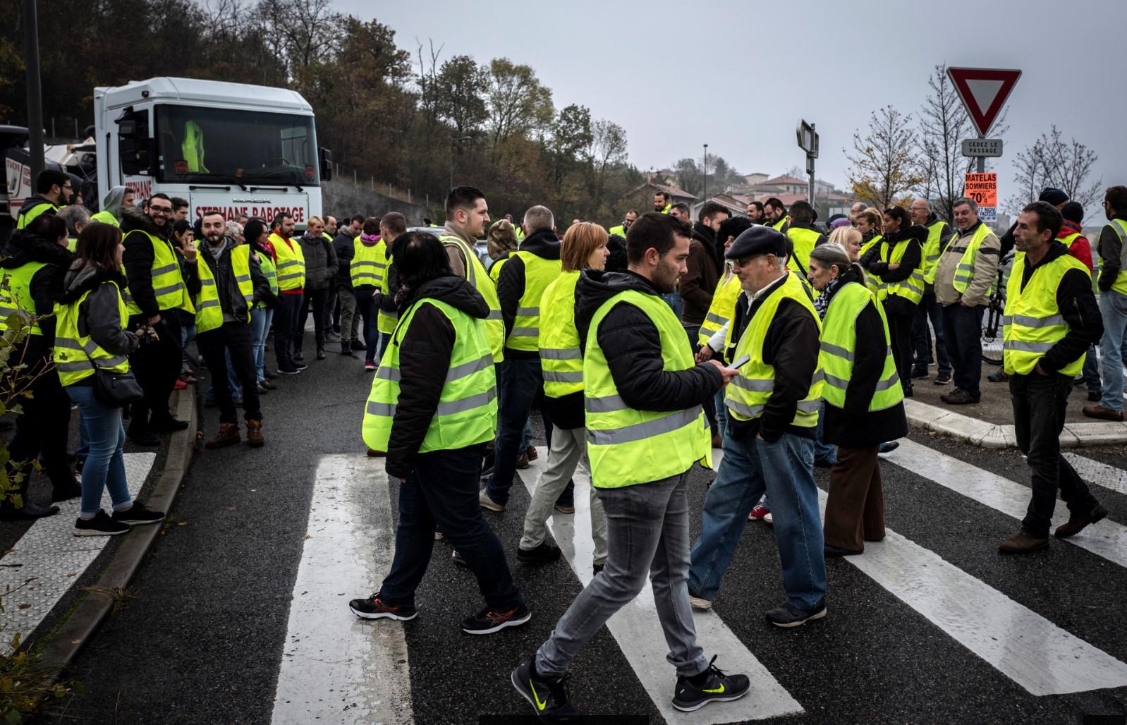U Francuskoj automobilom usmrćena učesnica protesta