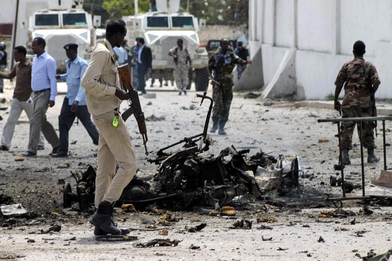 Najmanje 10 ljudi poginulo u samoubilačkom napadu u Somaliji