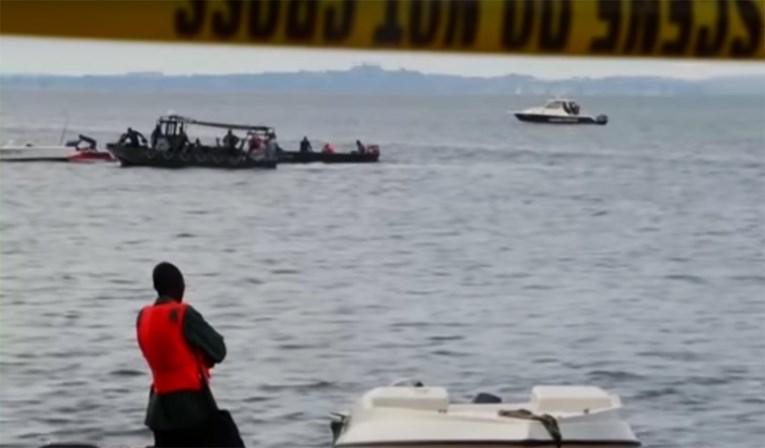 Potonuo brod za partijanje u Ugandi, najmanje 29 mrtvih