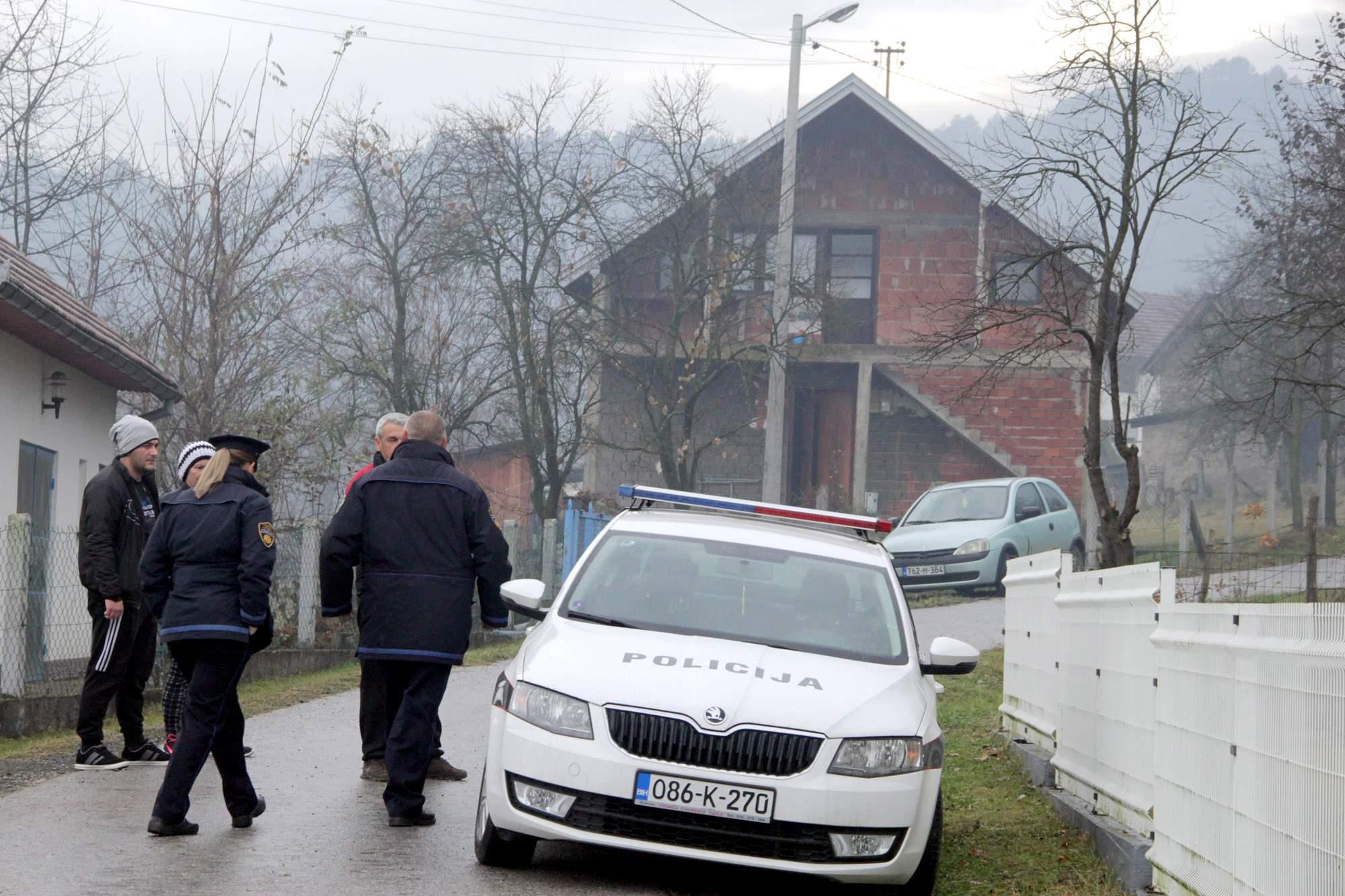 Ivica Antunović u sumanutom pohodu iskasapio dvoje komšija