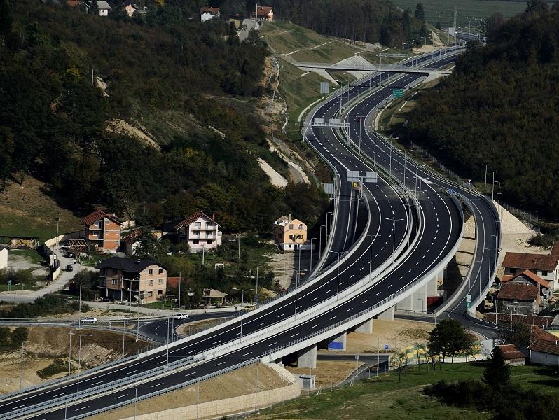Kinezi će upravljati autocestom 33 godine - Avaz