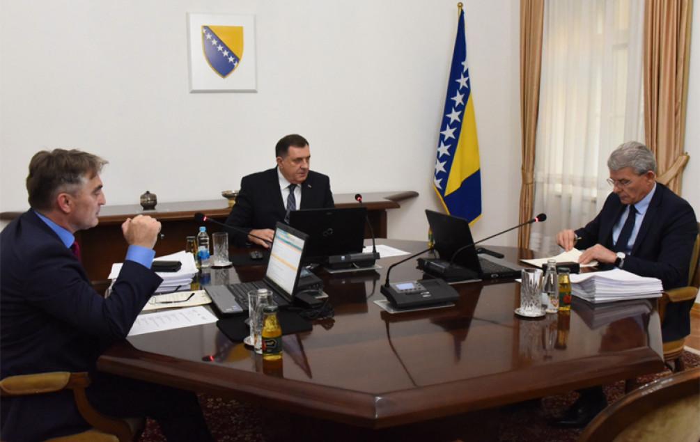 Članovi Predsjedništva BiH danas počinju konsultacije za formiranje vlasti, kreću od Bh. bloka
