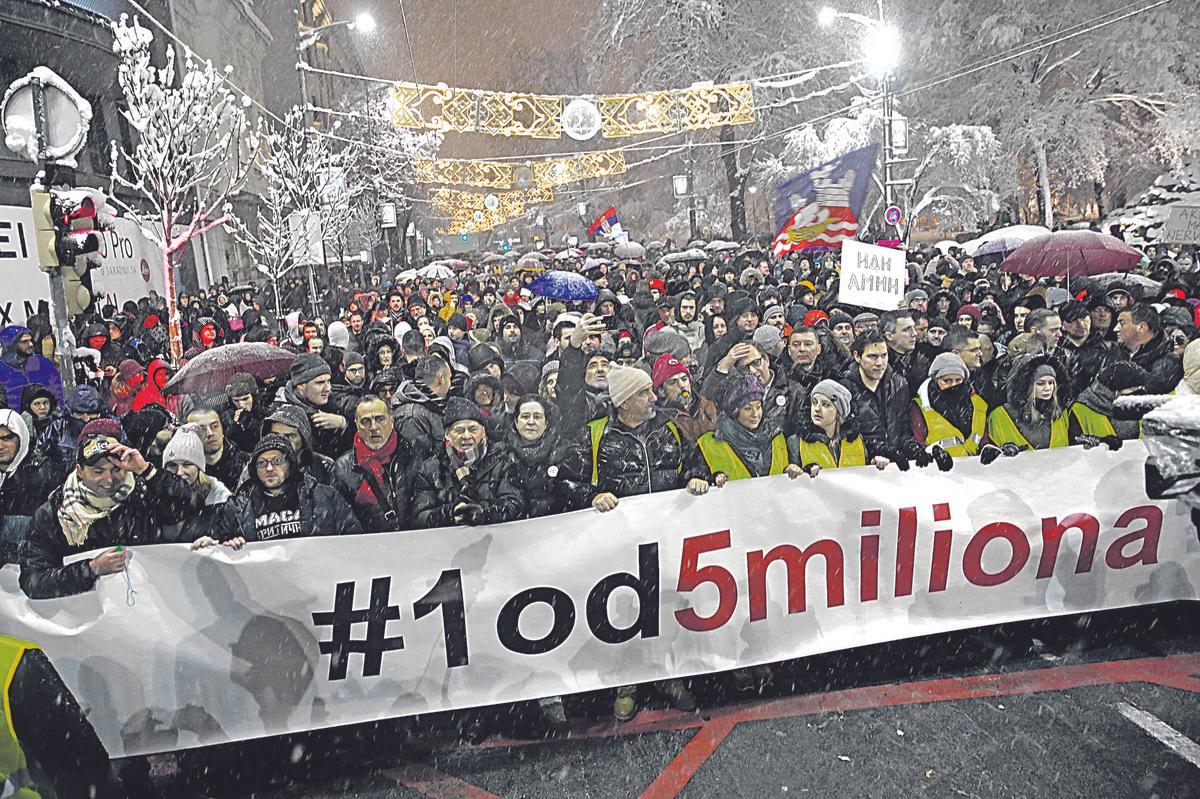Na beogradskim ulicama 40 hiljada demonstranata