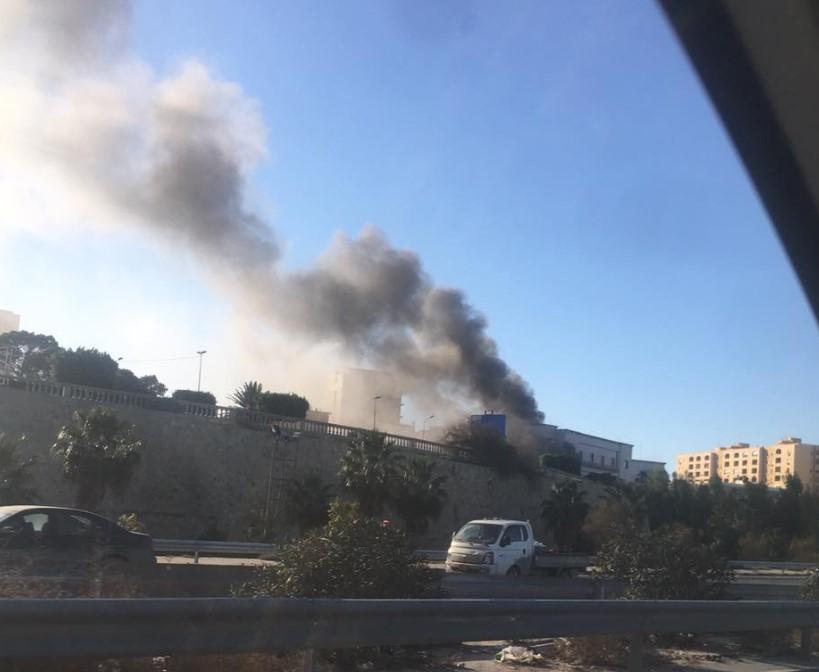 Bombaši samoubice pucali iz vatrenog oružja, pa se raznijeli u zgradi MVP-a u Tripoliju