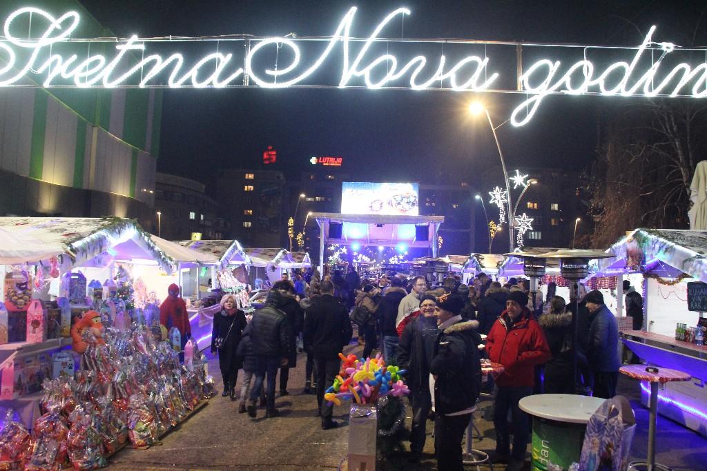 Odlična atmosfera u "Studengradu": Zeničani u iščekivanju novogodišnje noći uživaju u bogatim sadržajima