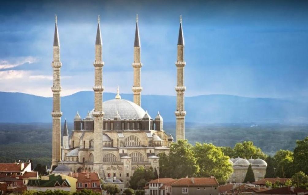 Tenzije u Prištini zbog nove džamije