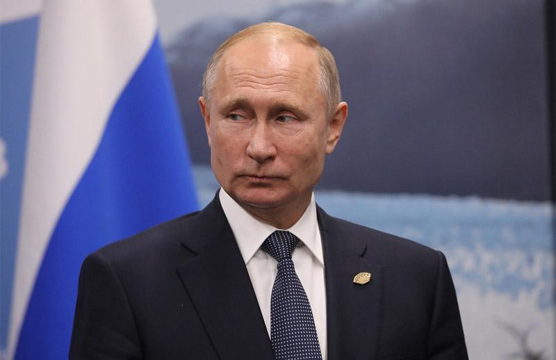 Uoči posjete ruskog predsjednika, izlijepljene naljepnice "Putine, idi kući"
