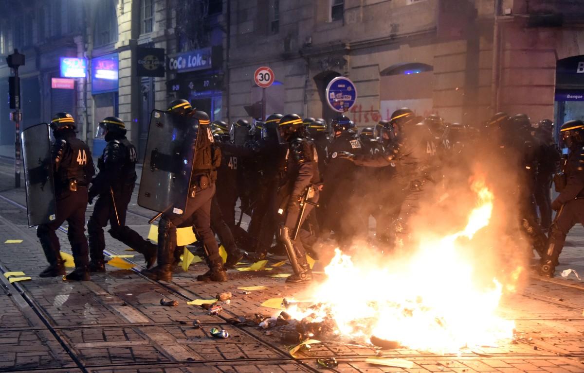 Skoro 70.000 "žutih prsluka" na ulicama Francuske, policija koristila suzavce