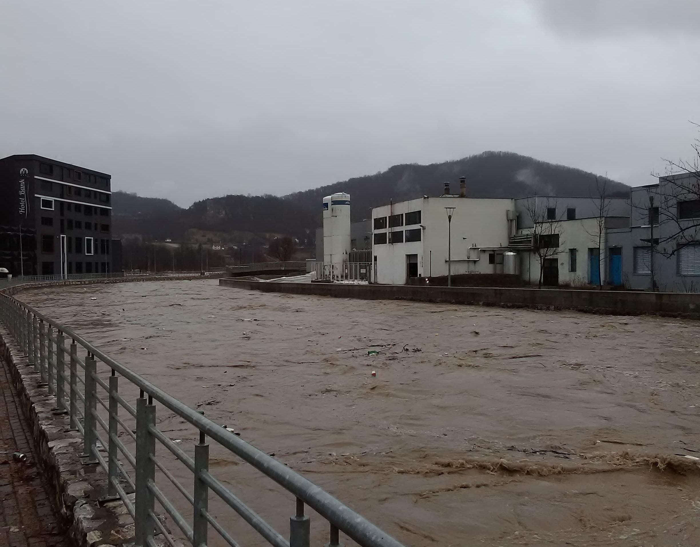 Porast nivoa rijeka u Kiseljaku - Avaz