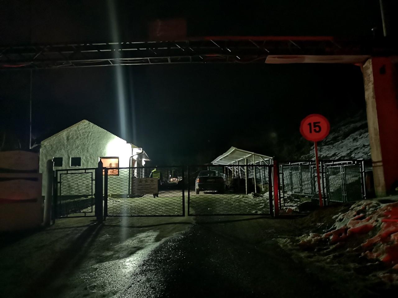 Jeziva noć: Pogašena svjetla u kućama, mještani u strahu od Edina Gačića