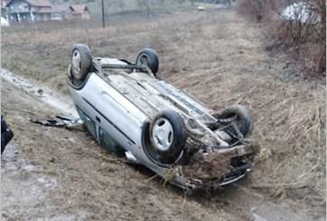 Saobraćajna nesreća kod Čelića: Vozio pijan, povrijeđeno troje djece