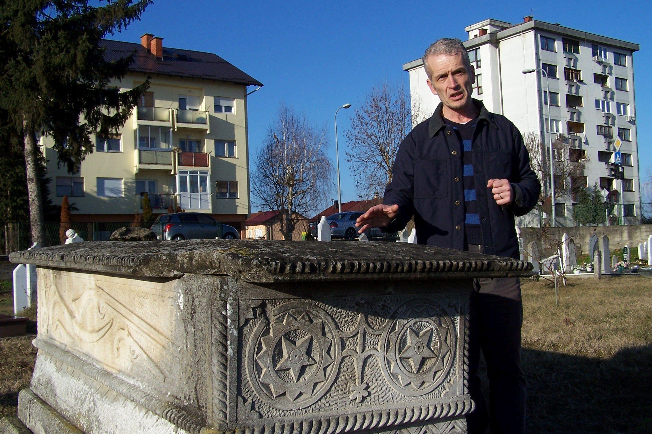 U Musali nekropola Džinića, sarkofag Reufbegovića i jedini kamen iz Sukije