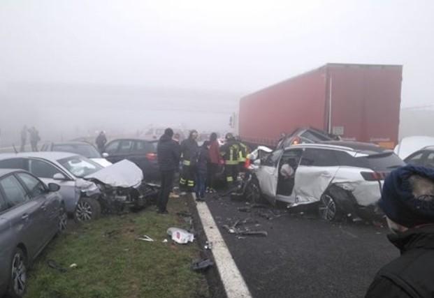 Lančani sudar 100 vozila u Italiji: Jedna osoba poginula, više od 30 povrijeđeno