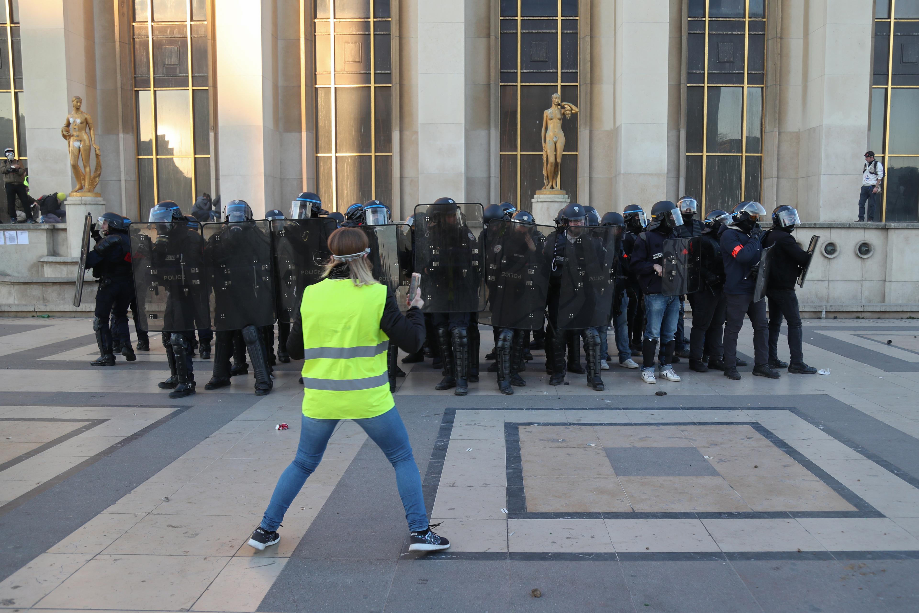 Protesti "žutih prsluka" u Francuskoj - Avaz