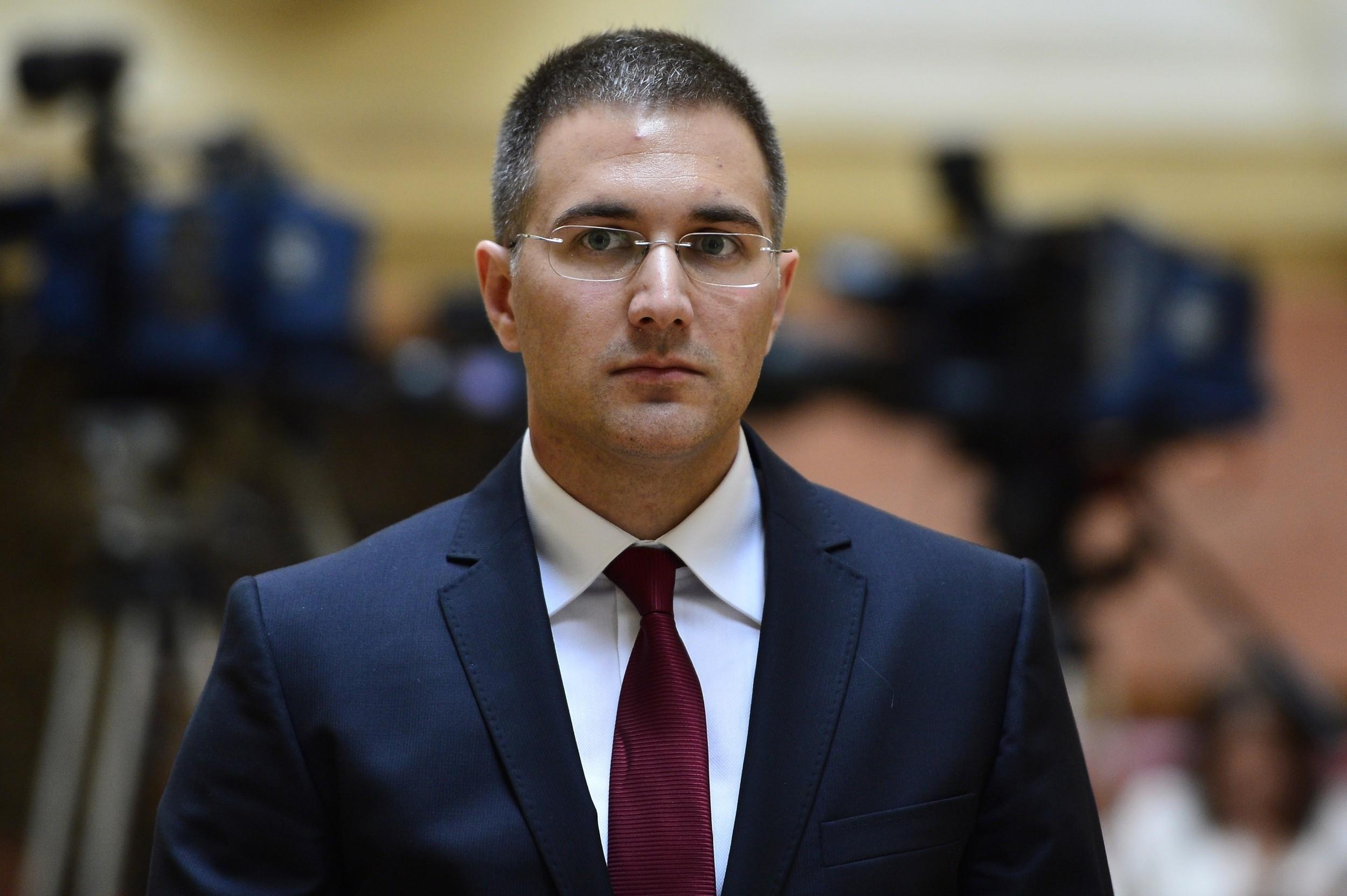 Ministar Stefanović o upadu u RTS: Ušli su unutra i prijetili novinarima, država će na ovo morati odgovoriti