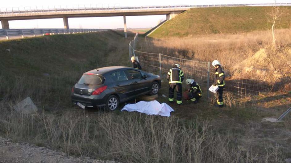 Tragedija kod Osijeka: Pokušao zaustaviti svoj auto pa poginuo