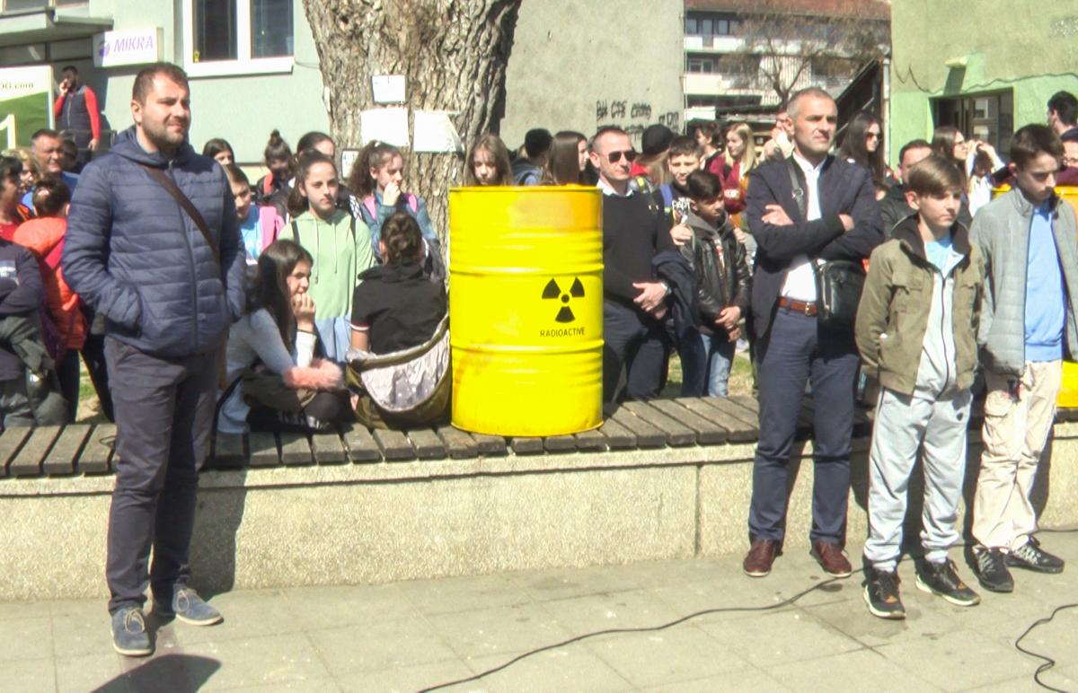 Više od 800 mladih protestiralo protiv odlaganja radioaktivnog otpada na Trgovskoj gori