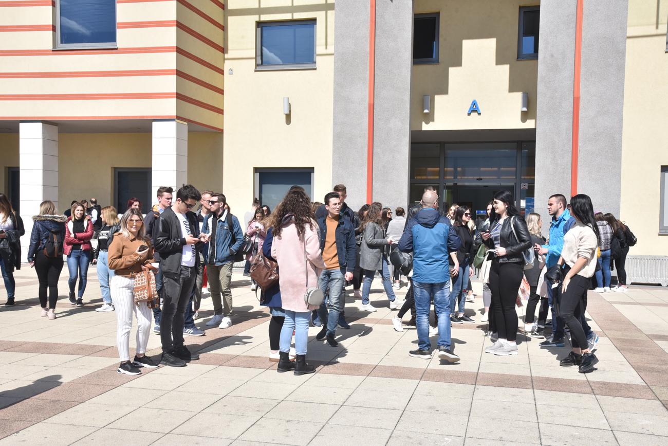 Testiranje za stipendije na IUS-u: Učestvovalo 1.400 maturanata iz cijele BiH