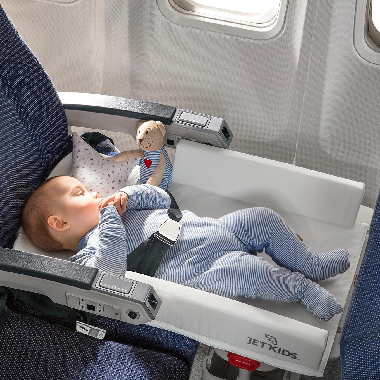 Beba i putovanje avionom