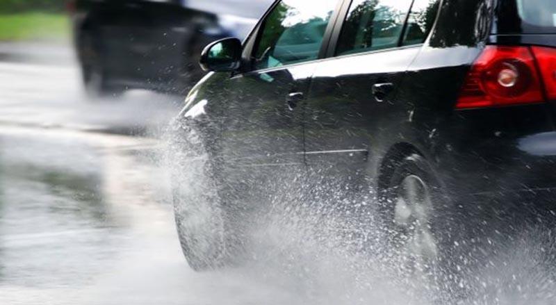 Vozačima se savjetuje oprezna vožnja zbog moguće kiše i odrona na putu