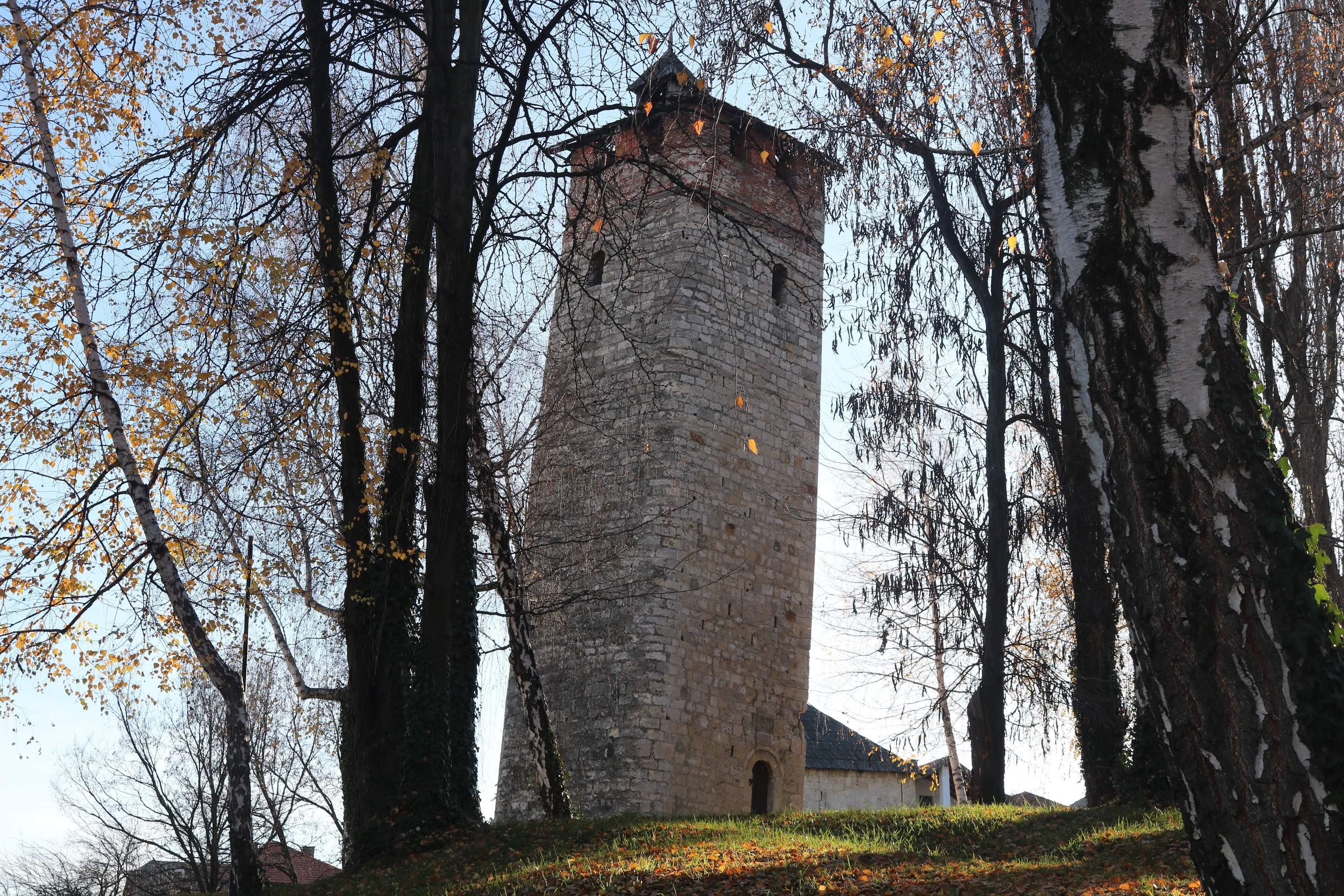 Kosa sahat-kula sagrađena 1824. godine - Avaz